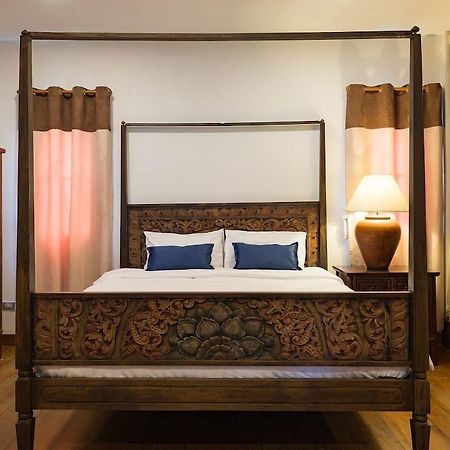 Villa Artisan's Antique House - Silom à Bangkok Extérieur photo
